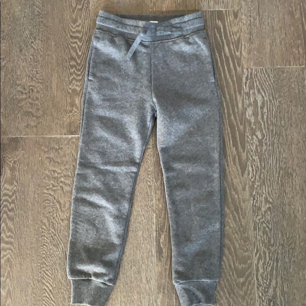New H&M boys sweatpants sz. 6-7Y
